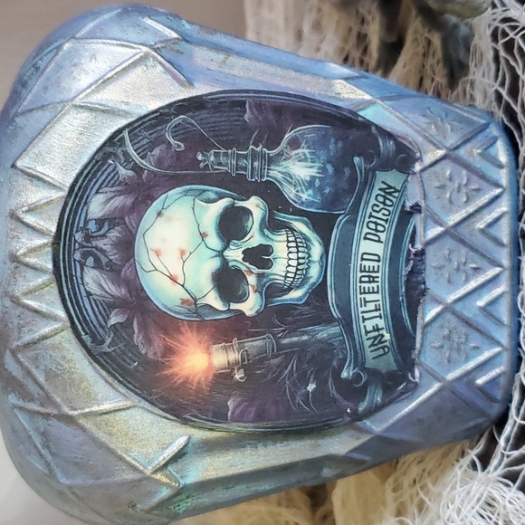 Unfiltered Poison Potion Bottle - Picture 5 of 5